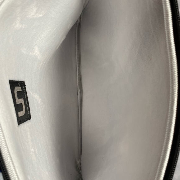 Uncommon Sleeve 13" for MacBook, MacBook Pro MacBook Air Gray Padded Sleeve Case - Picture 3 of 3